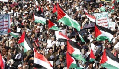 On binler katıldı! Yemen’de İsrail ve ABD protestosu
