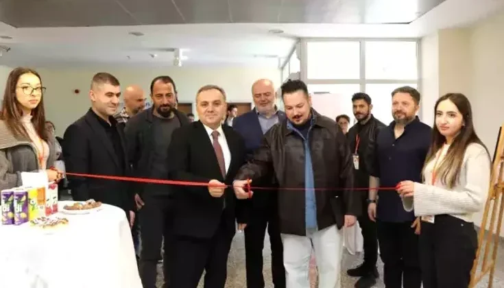 İletişim Zirvesi 2025: Fotoğraf Sergisi ve Panel Düzenlendi