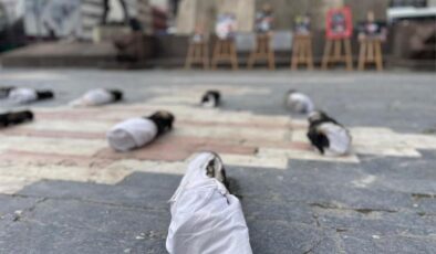 Ankara’da kefenli Gazze protestosu